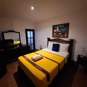 Casa Santiago Son Guatemala